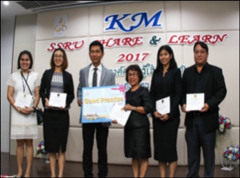 วิทยาลัยนานาชาติ เข้าร่วมกิจกรรม KM SSRU
SHARE & LEARN ปี 2560
พร้อมรับรางวัลแบบอย่างที่ดี (Good
Practice)