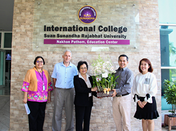 คณบดีวิทยาลัยนานาชาติ
ประชุมเตรียมความพร้อมการดำเนินการศูนย์ส่งเสริมสตาร์ทอัพ
และพัฒนาธุรกิจ ปีการศึกษา 2561