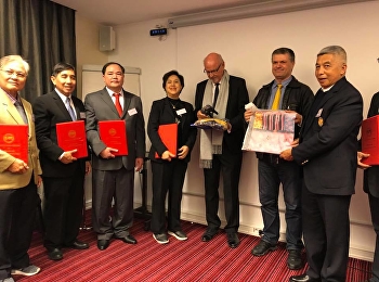 วิทยาลัยนานาชาติ ขอแสดงความยินดีกับ
ผศ.ดร. กวิน วงศ์ลีดี ทีได้รับรางวัล
Chairman ดีเด่น ณ Icisspaha Paris,
France