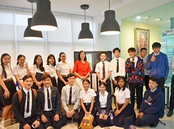 นักศึกษาวิทยาลัยนานาชาติ
มหาวิทยาลัยราชภัฏสวนสุนันทา
จัดการสนทนาพูดคุยเกี่ยวกับรายละเอียดโครงการเรือเยาวชนเอเชียอาคเนย์
 The Ship for Southeast Asian and
Japanese Youth Programme (SSEAYP)