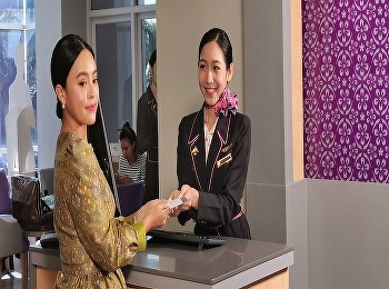 International College, Suan Sunandha
Rajabhat University welcomed the
production team of video and still
photography from the Ministry of Culture
about Thai manners. The Actor team was
led by Khun Pearypie who is a famous
world class make up artist.