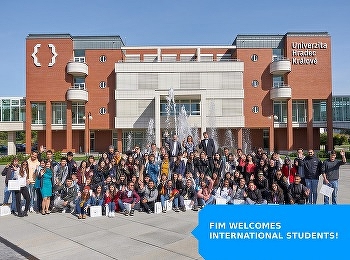 International college Suan Sunandha
Rajabhat University Sent an exchange
student to the University of Hradec
Kralove, Czech Republic. According to
the Fast Track project sponsored by the
president the management team of Suan
Sunan Rajabhat University