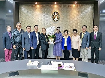 International college Suan Sunandha
Rajabhat University Organized the board
meeting As well as giving flowers to
congratulate the flower basket Dr.
Chutikan Srivibun, on the occasion of
assuming the position of President Suan
Sunandha Rajabhat University